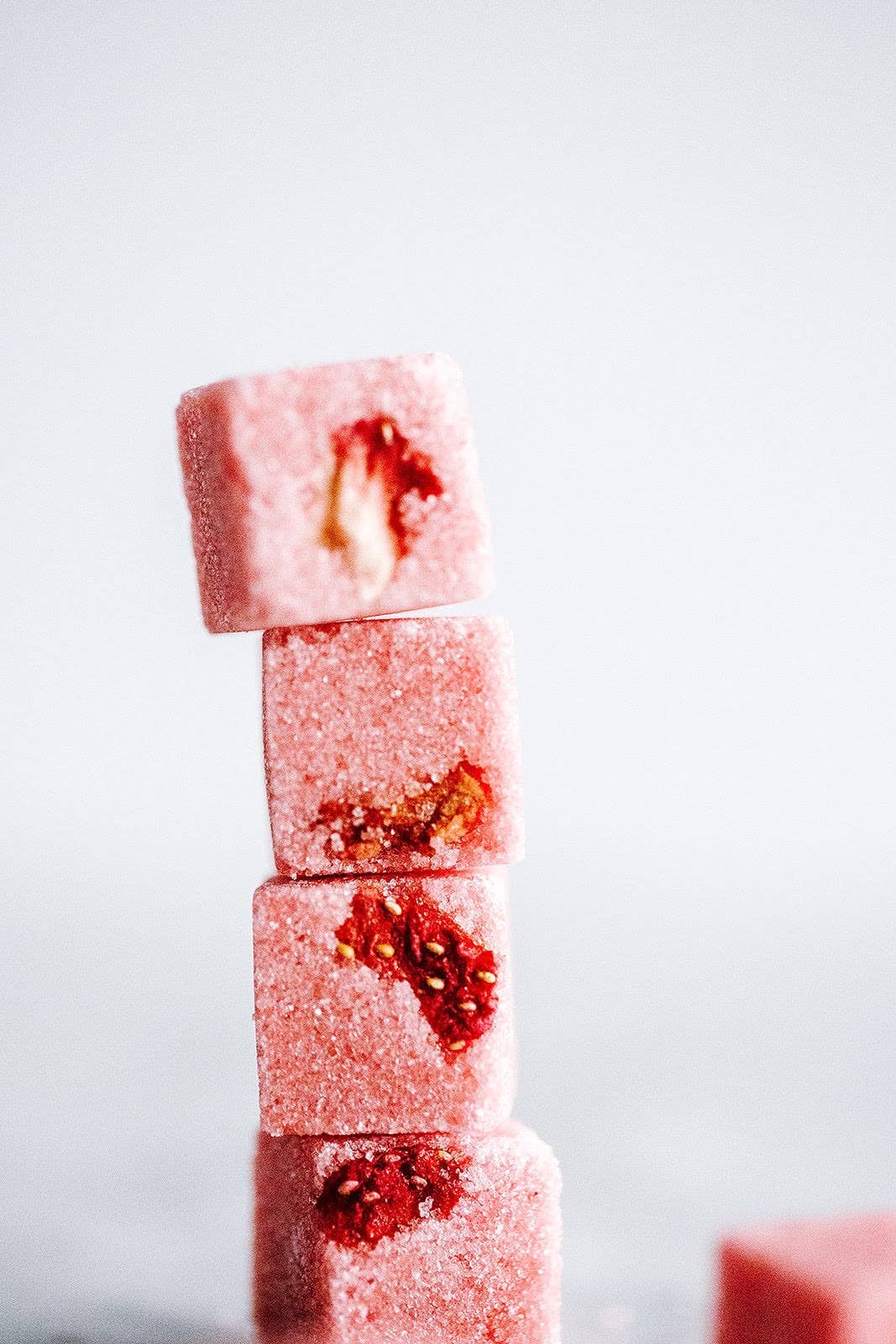 Teaspressa- Luxe Mixology Cube MINI Strawberry